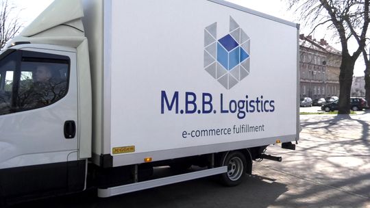 12 000 specjalistycznych maseczek z Chin od firmy MBB Logistics