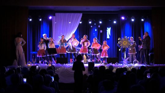 Alter Ego i goście rozgrzali rzepińską publiczność kolędami i pastorałkami