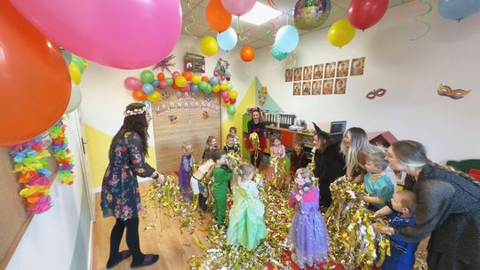 Bal karnawałowy w Niepublicznym Przedszkolu Fun Factory w Słubicach Bal karnawałowy w Niepublicznym Przedszkolu Fun Factory w Słubicach