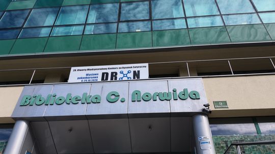 Biblioteka Norwida zapowiada kolejne zmiany. W przyszłym roku modernizacja holu i patio