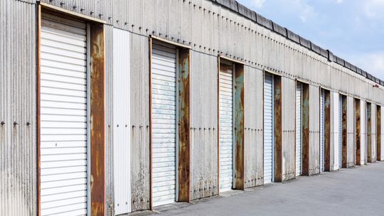 Bramy rozwierne przemysłowe – klasyczne rozwiązanie w nowoczesnym wydaniu Bramy rozwierne przemysłowe – klasyczne rozwiązanie w nowoczesnym wydaniu