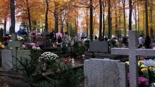 “Człowiek żyje tak długo, jak długo trwa pamięć o nim.” 