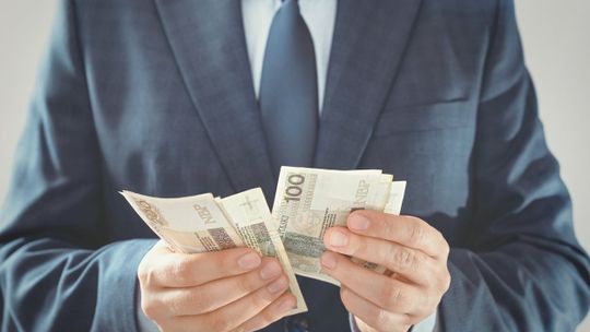 Czy politykom należą się podwyżki? Polacy odpowiedzieli jednoznacznie Czy politykom należą się podwyżki? Polacy odpowiedzieli jednoznacznie