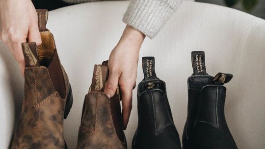 Czym i jak czyścić zamszowe sztyblety?