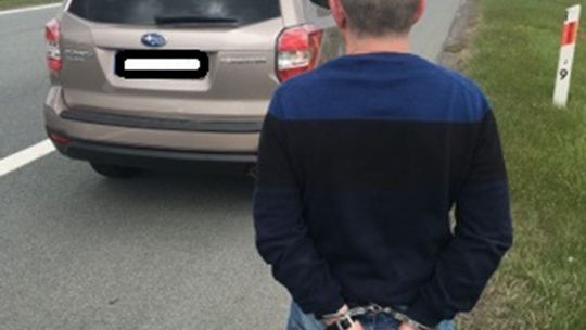 DWA AUTA ZATRZYMANE DWA AUTA ZATRZYMANE