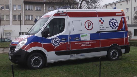 Dwie nowe, wyposażone karetki dla słubickiego szpitala Dwie nowe, wyposażone karetki dla słubickiego szpitala