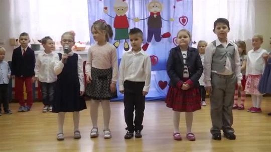 DZIEŃ BABCI I DZIADKA W PRZEDSZKOLU SUPER DZIECKO