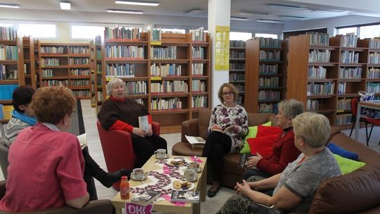 Emocje i tajemnice-spotkanie Dyskusyjnego Klubu Książki