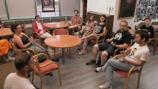 Filmowa niespodzianka w Bibliotece – „Seans w ciemno”