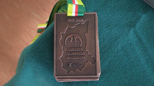 Finał Lubuskiej Olimpiady Młodzieży w Piłce Ręcznej Dziewcząt- rocznik 2005 i młodsze. Finał Lubuskiej Olimpiady Młodzieży w Piłce Ręcznej Dziewcząt- rocznik 2005 i młodsze.