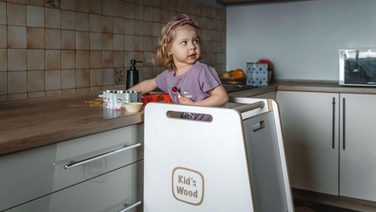 Kitchen Helper w stylu Montessori – propozycja od Kids-Wood dla świadomych rodziców Kitchen Helper w stylu Montessori – propozycja od Kids-Wood dla świadomych rodziców