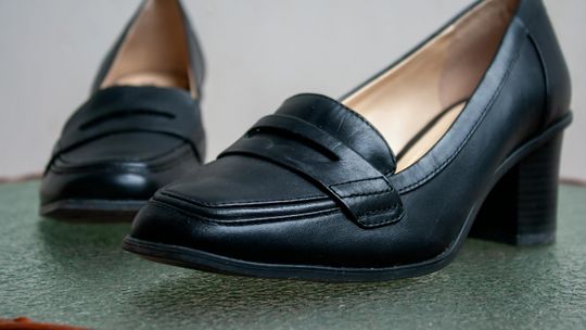 Klasyczne buty damskie ze skóry – które modele są najbardziej uniwersalne?