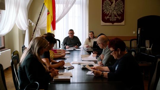 Komisja rewizyjna obradowała w świebodzińskim ratuszu.