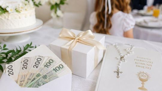 Komunia 2026: między iPhonem a kopertą