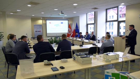 Konferencja nt. innowacyjnego systemu obniżającego koszty poboru wody i prądu Konferencja nt. innowacyjnego systemu obniżającego koszty poboru wody i prądu