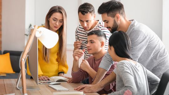 Matura 2026 na wagę kosztownych korepetycji. Tyle trzeba zapłacić