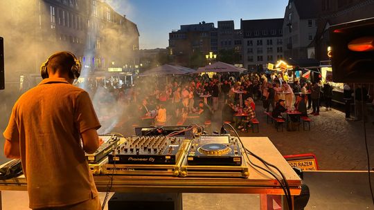 Młodzi Razem – Gemeinsam Jung! – Polsko-Niemiecki Festiwal Młodzieżowy na placu ratuszowym we Frankfurcie