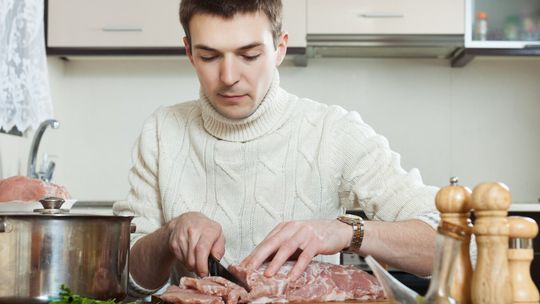 Moda na wege przegrywa. Polacy wybierają mięso