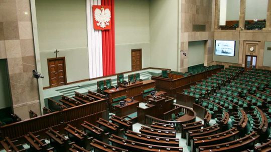 Najnowszy sondaż. Kto wszedłby do Sejmu, gdyby wybory odbyły się już w tę niedzielę?