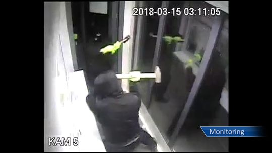 NAPAD NA KANTOR W SŁUBICACH [VIDEO Z MONITORINGU]