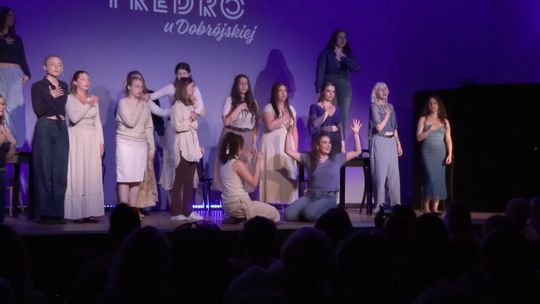 Nowoczesne "Śluby Panieńskie" w wykonaniu Teatru Arkany