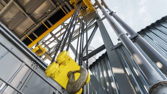 Nowoczesne technologie w suwnicach przemysłowych