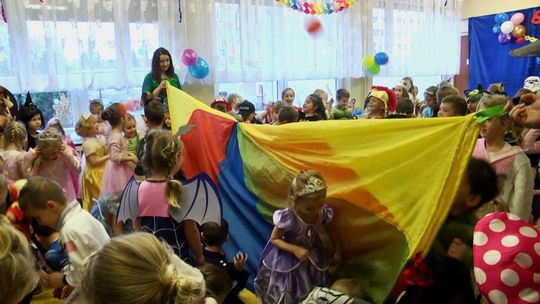 Noworoczny bal przebierańców w Jarzębince Noworoczny bal przebierańców w Jarzębince