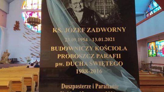 Odsłonięcie tablicy upamiętniającej ks. Józefa Zadwornego