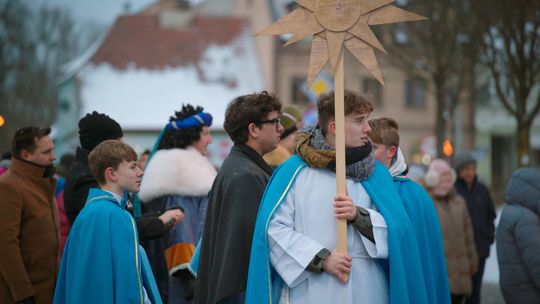 Orszak Trzech Króli przeszedł ulicami Międzyrzecza