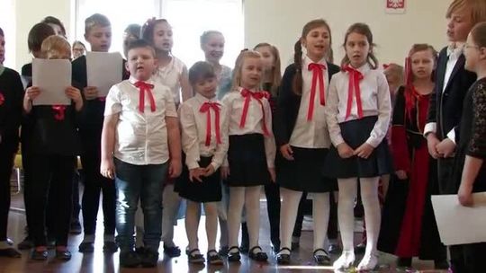 Pasowanie na ucznia w Społecznej Niepublicznej Ogólnokształcącej Szkole Muzycznej I Stopnia w Słubicach Pasowanie na ucznia w Społecznej Niepublicznej Ogólnokształcącej Szkole Muzycznej I Stopnia w Słubicach