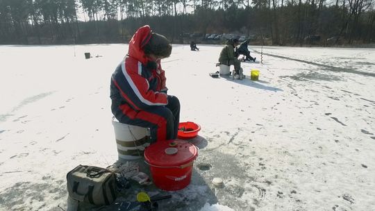 Podlodowe zawody wędkarskie ! 