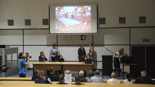 Podziękowanie dla walczących z pożarem w Collegium Polonicum 