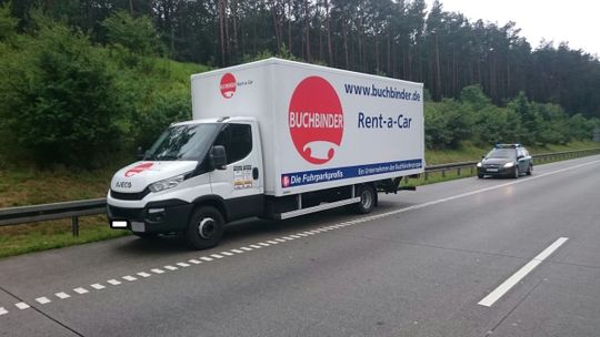 SKRADZIONA CIĘŻARÓWKA W RĘKACH STRAŻY GRANICZNEJ SKRADZIONA CIĘŻARÓWKA W RĘKACH STRAŻY GRANICZNEJ