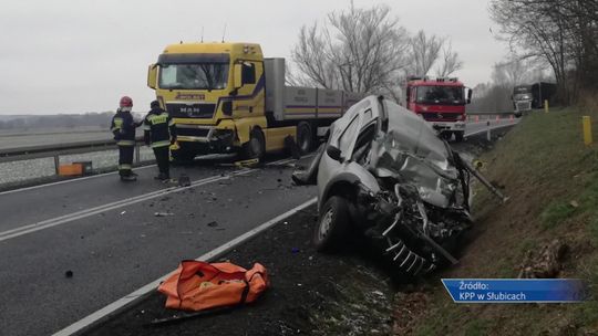 Śmiertelny wypadek, nie żyją dwie osoby. Mamy komentarz kierowcy ciężarówki Śmiertelny wypadek, nie żyją dwie osoby. Mamy komentarz kierowcy ciężarówki