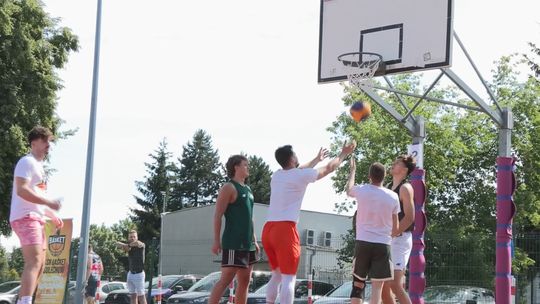Sportowe emocje podczas Streetball 3x3 w Sulechowie
