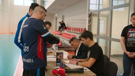 Sportowe granie dla WOŚP w hali Kasztanówka Sportowe granie dla WOŚP w hali Kasztanówka