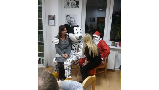 Stowarzyszenie Kibiców "Tylko Falbubaz" w roli Świętego Mikołaja