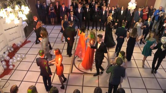 Studniówka w Liceum Ogólnokształcącym 2017r. Studniówka w Liceum Ogólnokształcącym 2017r.