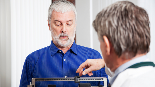 Teraz lekarze na dobre toną w papierach. Cierpią na tym pacjenci