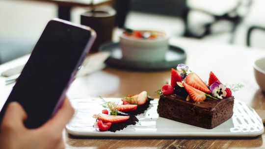 Trendy cukiernicze 2026: Jakie smaki i techniki będą królować w nadchodzącym sezonie?