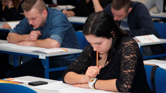 TROJE UCZNIÓW ZE SŁUBIC W II ETAPIE OGÓLNOPOLSKIEJ OLIMPIADY LOGISTYCZNEJ TROJE UCZNIÓW ZE SŁUBIC W II ETAPIE OGÓLNOPOLSKIEJ OLIMPIADY LOGISTYCZNEJ