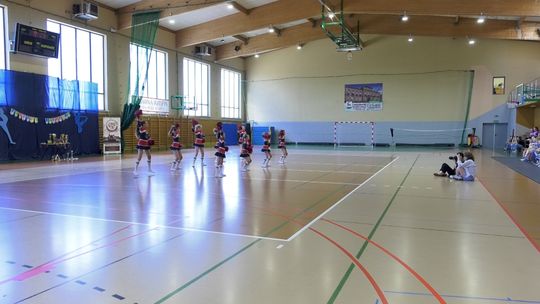Uczniowie Zespołu Szkół w Rzepinie zaprezentowali swoje talenty i energię podczas Sportowego Tygodnia