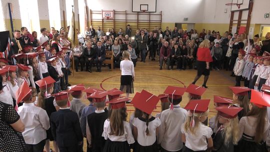Uroczyste pasowanie uczniów ze Szkoły Podstawowej nr 2