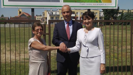 Uroczyste rozpoczęcie budowy sali gimnastycznej w słubickim LO