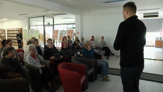 W bibliotece szkolili się z pierwszej pomocy przedmedycznej ! W bibliotece szkolili się z pierwszej pomocy przedmedycznej !