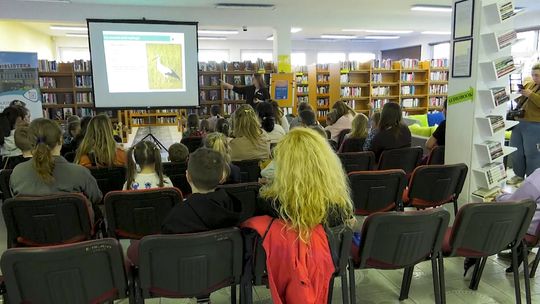 W rytmie skrzydeł - tajemnice ptasiej migracji w słubickiej bibliotece