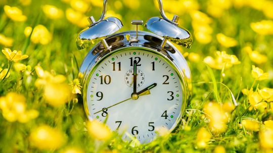 W weekend pośpimy sobie krócej. Przechodzimy na czas letni W weekend pośpimy sobie krócej. Przechodzimy na czas letni