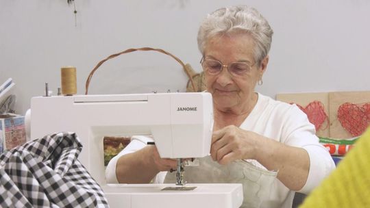 Warsztaty krawieckie w Klubie Senior+ w Rzepinie