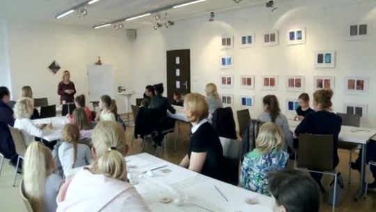 WARSZTATY ŚWIĄTECZNE W GALERII OKNO WARSZTATY ŚWIĄTECZNE W GALERII OKNO