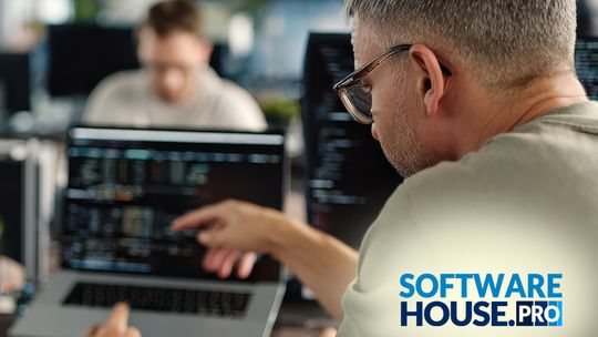 Web development Poland – jak polskie firmy wybierają technologię i zespół, żeby dowieźć aplikację webową bez przepalania czasu